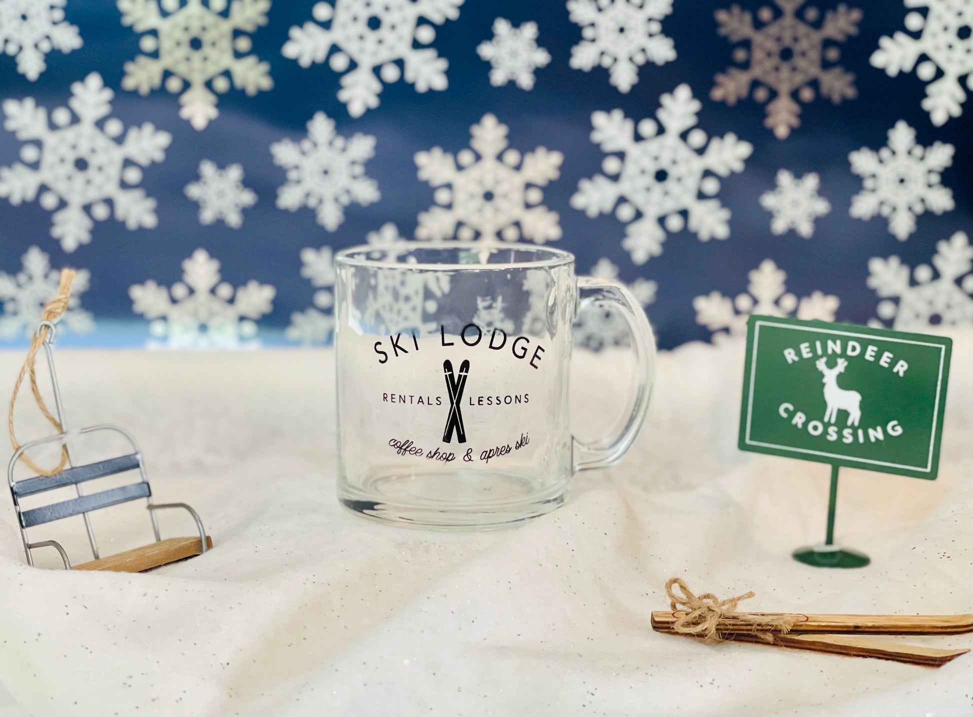 Winter Wonderland Glass Mugs – Holiday Deco by Miranda